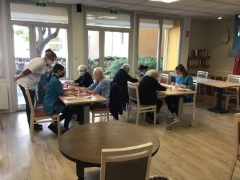 Soins esthétiques en maison de retraite - Ensemble St Charles