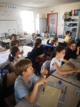 Calligraphie avec les CM2A - Ensemble St Charles