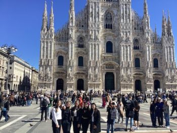 Milan 1er jour ensoleillé en italie - Ensemble St Charles